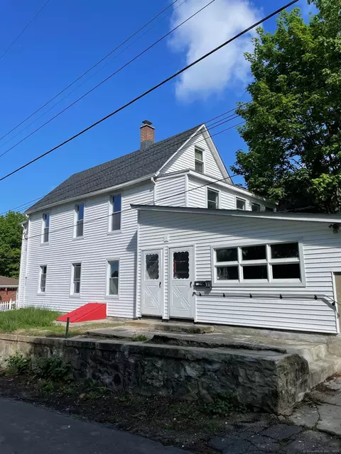 40 N Beacon St, Waterbury, CT 06704