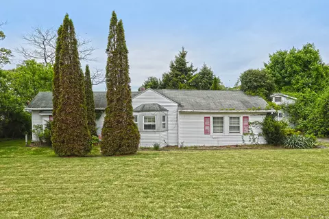 132 Hillside Ave, West Haven, CT 06516