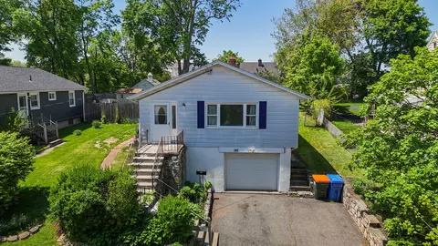 145 Wilbur Ave, Meriden, CT 06450