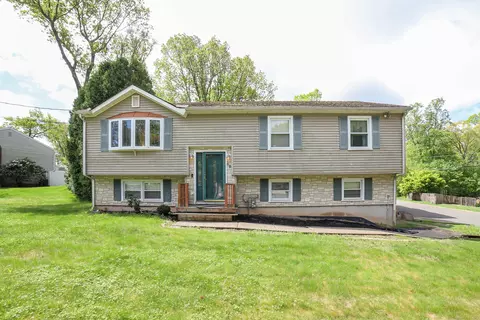 46 Rabbit Rock Rd, East Haven, CT 06513