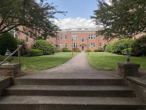 139 Fountain St #B9, New Haven, CT 06515