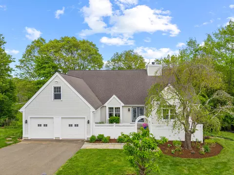 72 Sconset Ln, Guilford, CT 06437