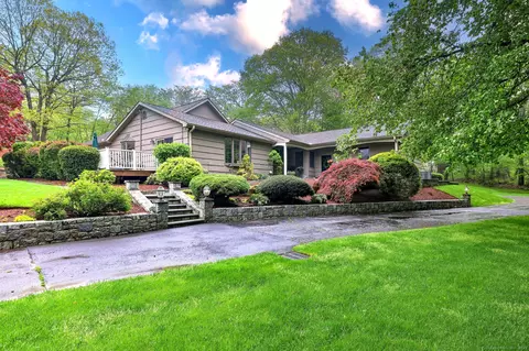 622 Wheelers Farm Rd, Orange, CT 06477