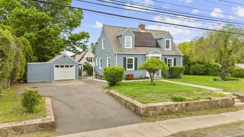 727 Pine St, Bristol, CT 06010