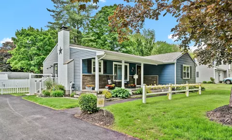 13 Carol St, Enfield, CT 06082