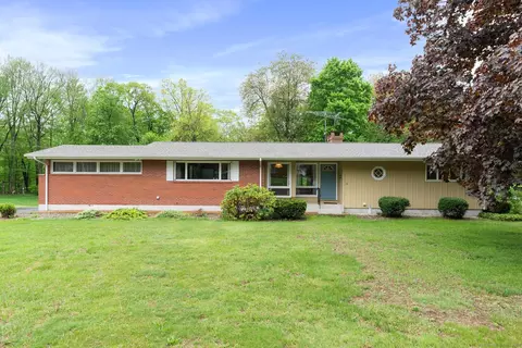 16 Ellsworth Rd, Broad Brook, CT 06016