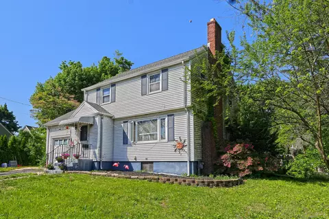 69 Homestead Ave, Hamden, CT 06514
