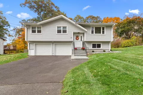 53 Bunting Rd, Seymour, CT 06483