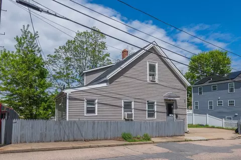 52 Luna St, Providence, RI 02904