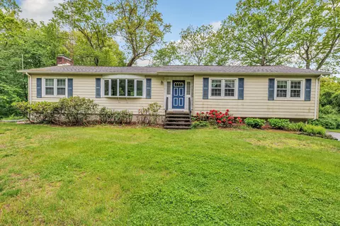 3 Dartmouth Dr, Shelton, CT 06484