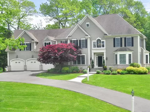 21 Pheasant Hill Rd, Canton, CT 06019