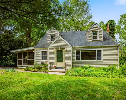 555 Church Hill Rd, Fairfield, CT 06825