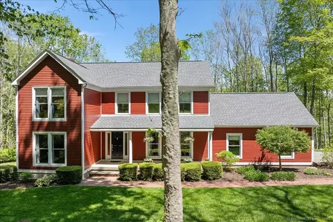 15 Brooks Ln, Ivoryton, CT 06442