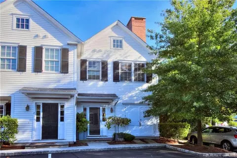 220 Riverside Ave #1, Westport, CT 06880
