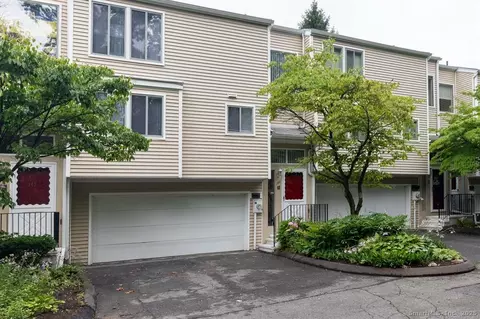 106 Shepard Ave #106, Hamden, CT 06514