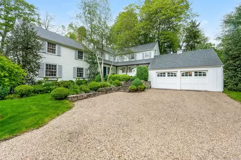 39 Deepwood Rd, Darien, CT 06820