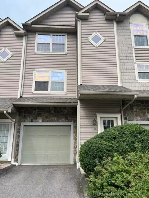 19 Hawthorne Dr #166, New London, CT 06320
