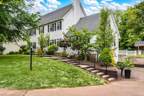 57 Harvard Ct, Middletown, CT 06457