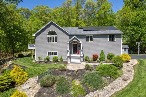 19 Portage Trl, East Hampton, CT 06424