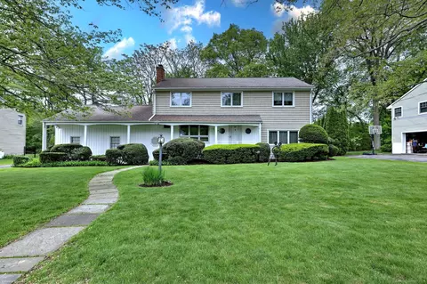 145 Casmir Dr, Fairfield, CT 06825
