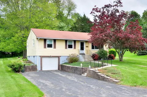 3 Mountain View Dr, Rocky Hill, CT 06067