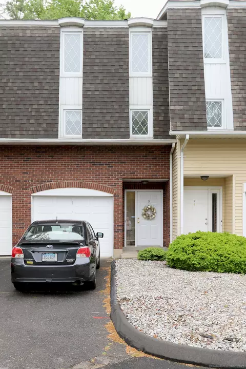5 Northbrook Ct #5, East Hartford, CT 06108