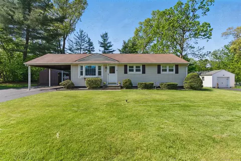 17 Howard St, Enfield, CT 06082