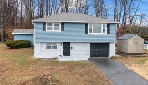 20 Rosengarten Dr, Waterbury, CT 06704