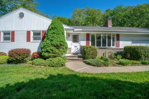 514 Carriage Dr, Orange, CT 06477