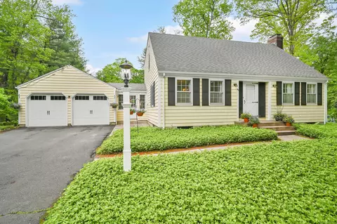 46 Westridge Dr, Avon, CT 06001