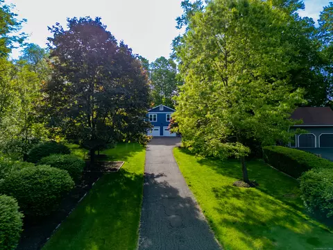 34 Great Plain Rd, Danbury, CT 06811