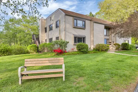 91 Riverview Rd #9B, Niantic, CT 06357