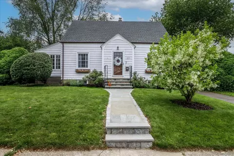 271 Seaside Ave, Bridgeport, CT 06605