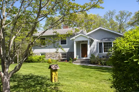 46 Hilltop Dr, Madison, CT 06443