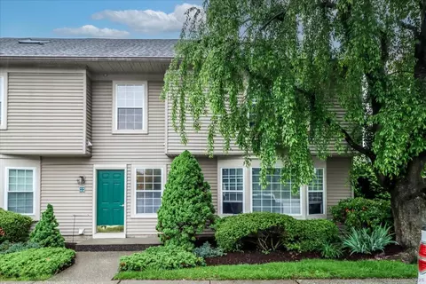40 Glen Ridge Ct #40, New Milford, CT 06776