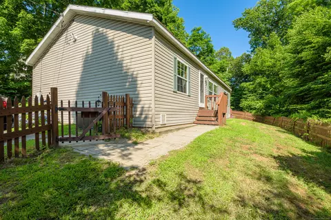 1914 Route 12, Gales Ferry, CT 06335