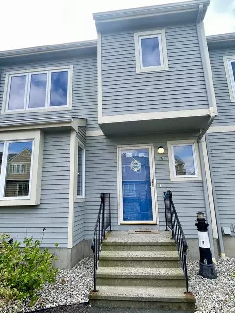 661 Silver Sands Rd #A3, East Haven, CT 06512