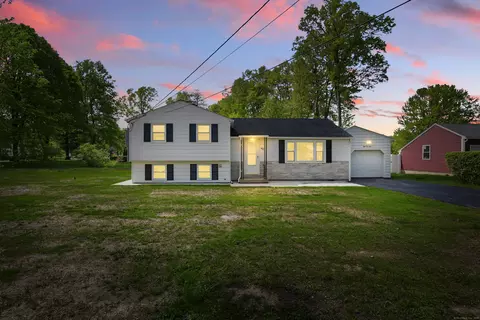 843 Overhill Dr, Suffield, CT 06078