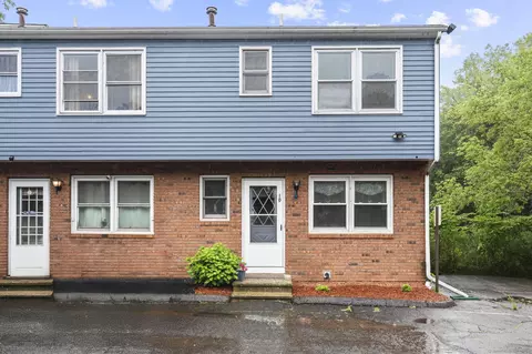 4 S Broad St #10, Meriden, CT 06450