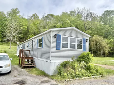 134 Fort Shantok Rd #TRLR 4, Uncasville, CT 06382