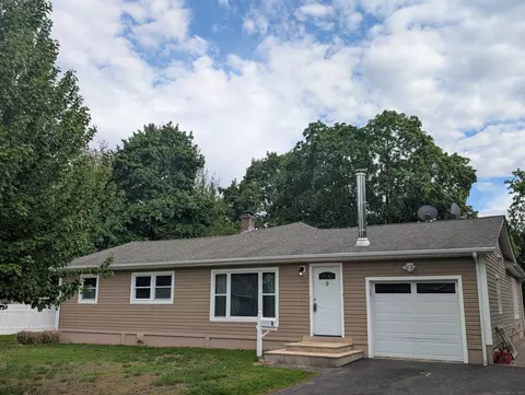 9 Washington Rd, Windsor, CT 06095