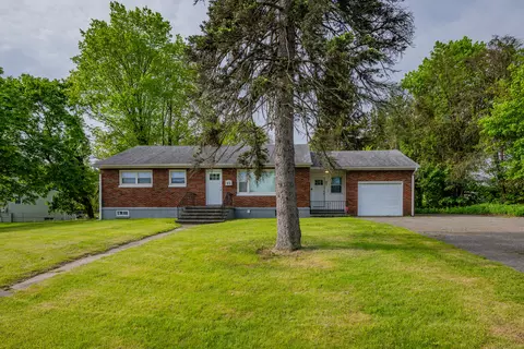 93 Wesley St, Waterbury, CT 06708