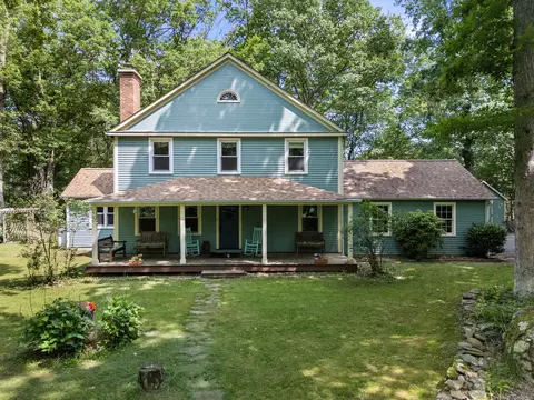 79 Dream Lake Dr, Madison, CT 06443