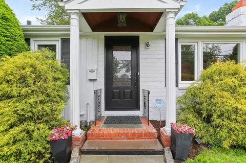 6 Byrd Rd, Norwalk, CT 06850