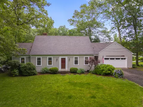 57 Elm Ridge Rd, Pawcatuck, CT 06379