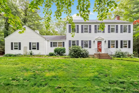 73 Golden Hill St, Trumbull, CT 06611