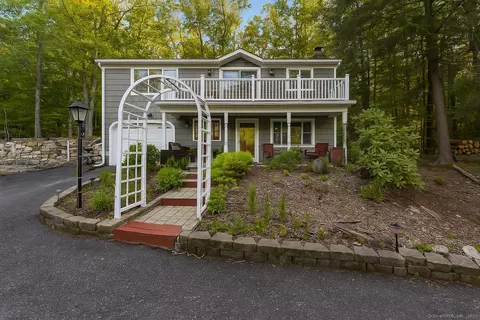 30 Marldon Rd, Danbury, CT 06810