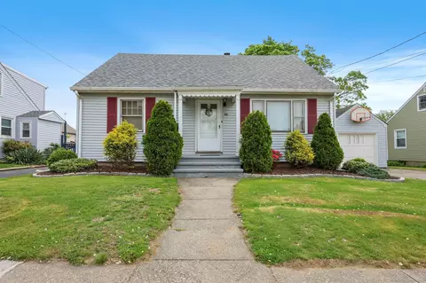 66 Edgewood St, Stratford, CT 06615