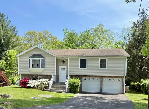 5 Amherst Pl, Stamford, CT 06902