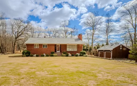 479 Alpom Dr, Orange, CT 06477